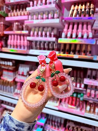 LIP GLOSS STRAWBERRY MOCOALLURE CORES SEPAEAE QUE ESTEVEM DISPONIVEISS