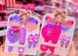 Kit Óculos pente cabelo infantil Cores separar que estevem disponível